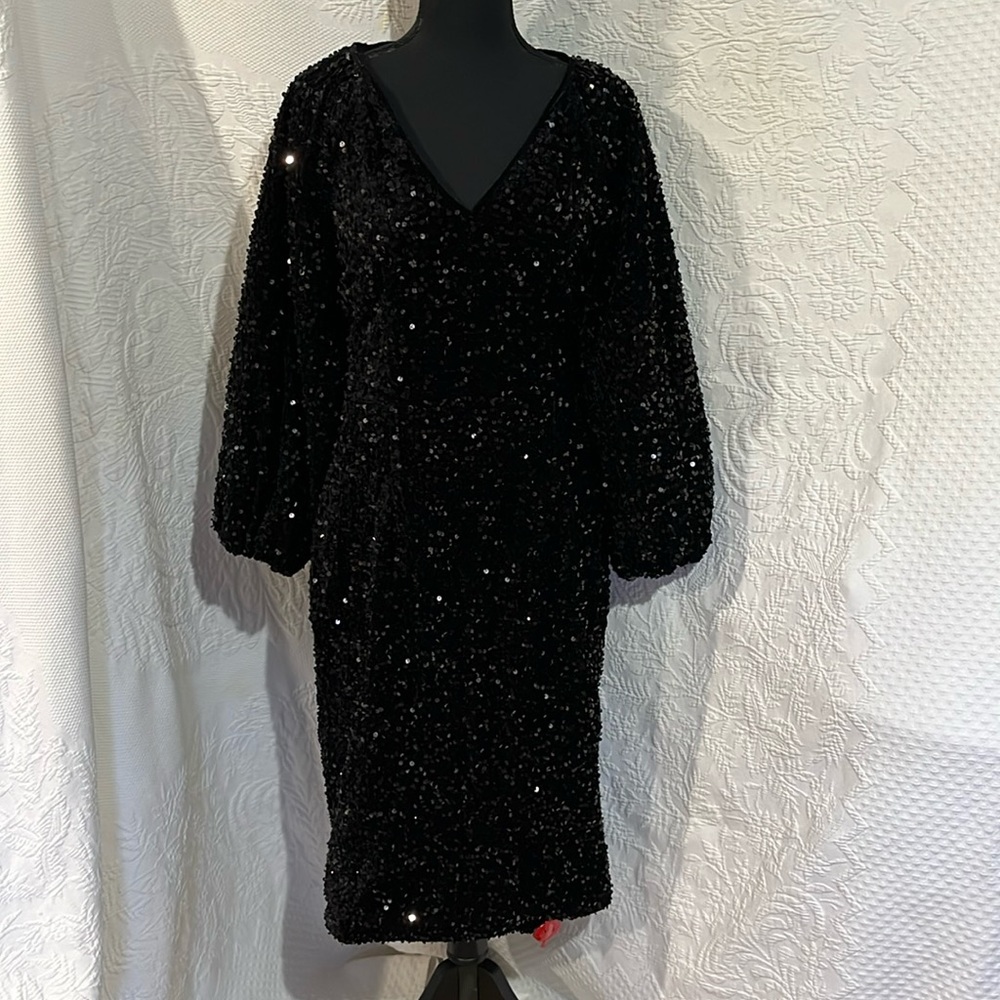 Elie Tahari sequin long sleeve dress,‎ size 6, NWT